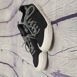 Women's Black Sneakers